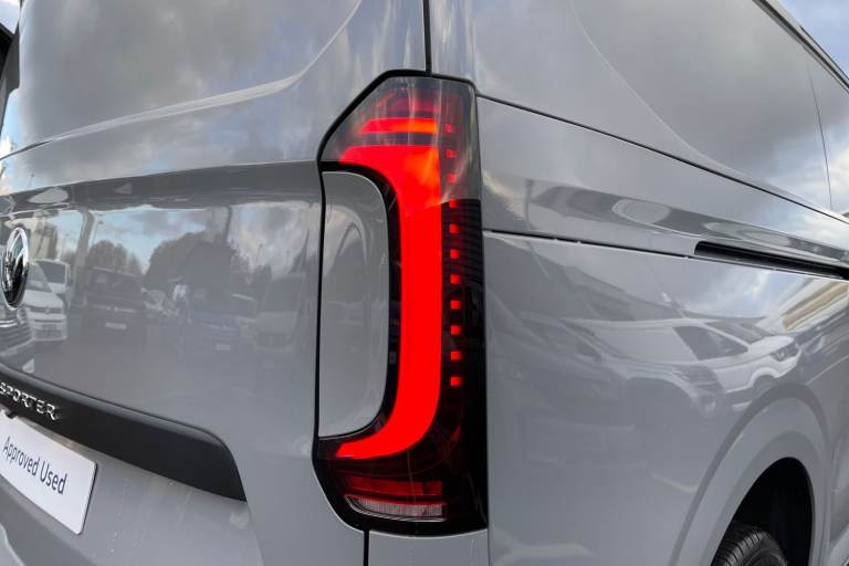 2025 Volkswagen Transporter 2.0 TDI 170PS Commerce Pro Van Auto-Tailgate Van DIESEL Automatic