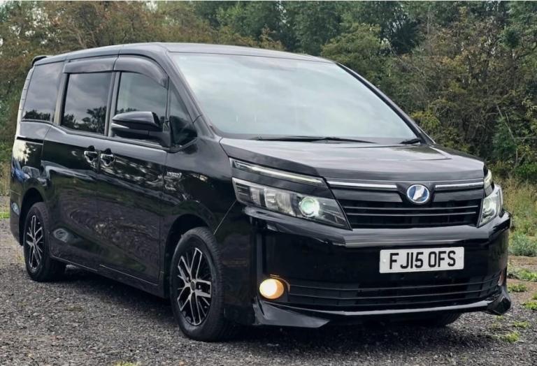 2015 Toyota Voxy ZS Kirameki Edition 1.8h Auto 7 Seater  MPV Hybrid Electric Automatic