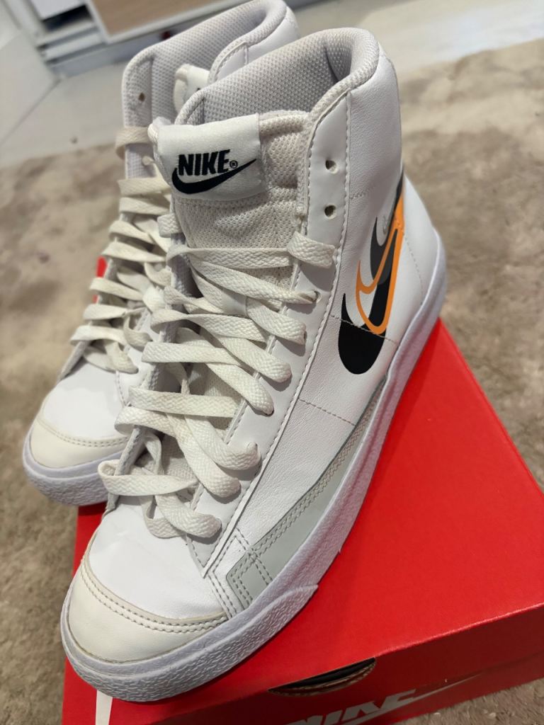 Nike Blazer Mid '77 Trainers – White, Good Condition
