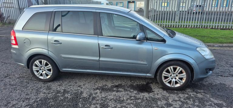 2010 Vauxhall Zafira 1.8i Elite 5dr MPV Petrol Manual