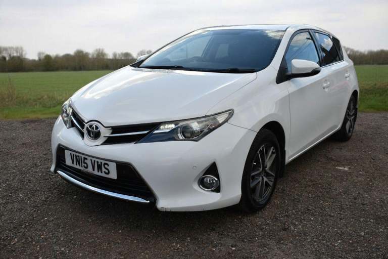 2015 Toyota Auris 1.6 V-Matic Icon Plus Euro 5 5dr HATCHBACK Petrol Manual