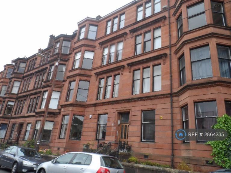 4 bedroom flat in Cranworth Street, Glasgow, G12 (4 bed) (#2864235)