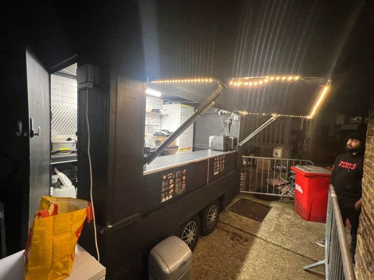 Food trailer 