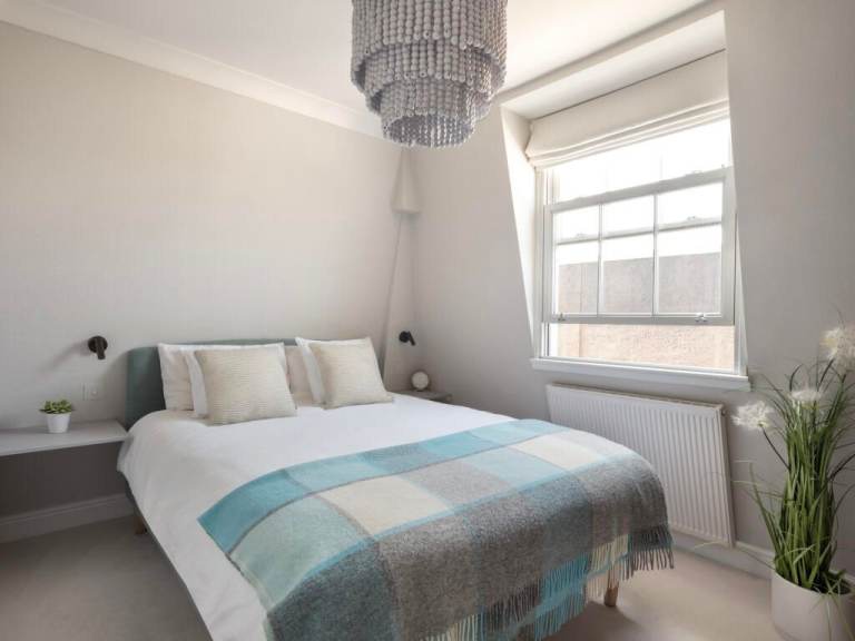 🐟 Fully Furnished Double Room in West Ham – All Bills Included £810 PCM! 🐟