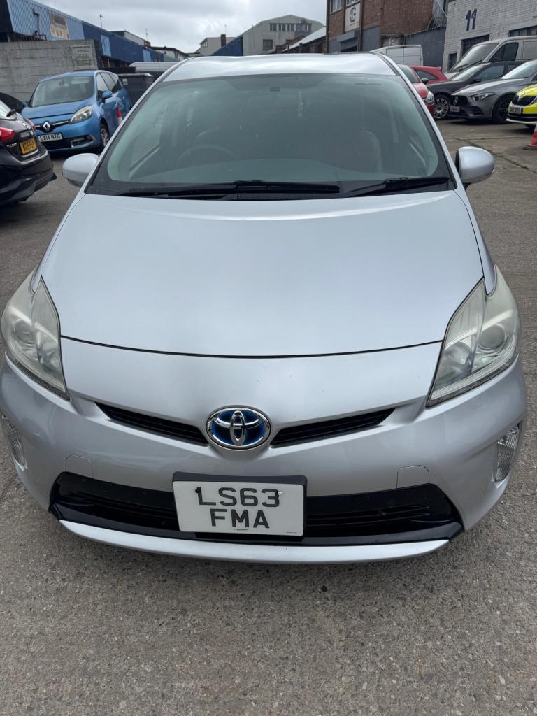 2017 Toyota Prius Hatchback HYBRID ELECTRIC Manual