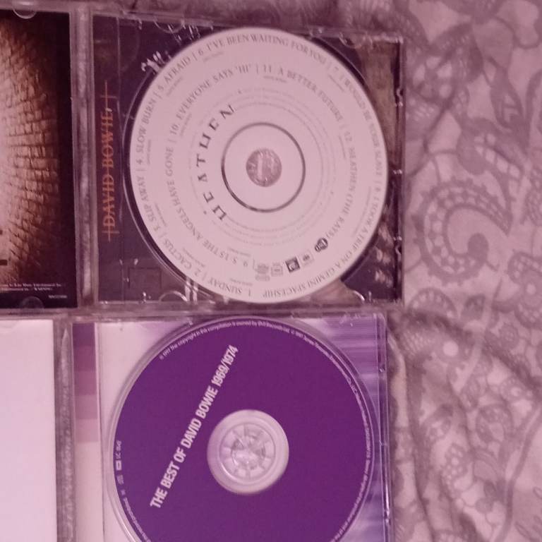 David Bowie CD Bundle: Heathen & Best Of 1969-1974