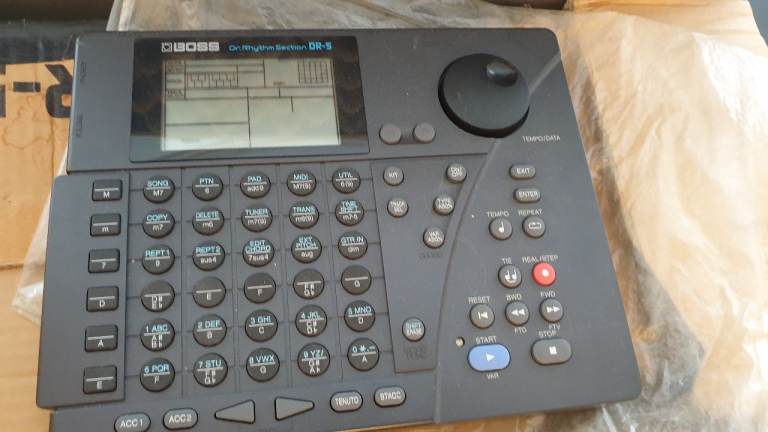 BOSS BR-8 Digital Recording Studio – Good Condition INC power supply