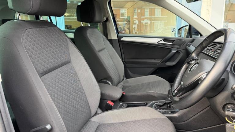 2018 Volkswagen Tiguan 2.0 TDI SE Navigation DSG 4Motion Euro 6 (s/s) 5dr