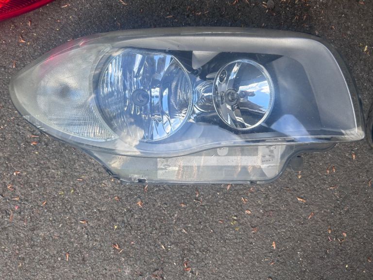 Bmw 2009 116i front driver light