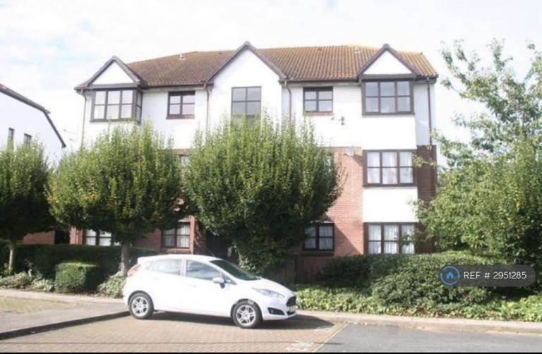 1 bedroom flat in Stone Crossing, Greenhithe, DA9 (1 bed) (#2951285)