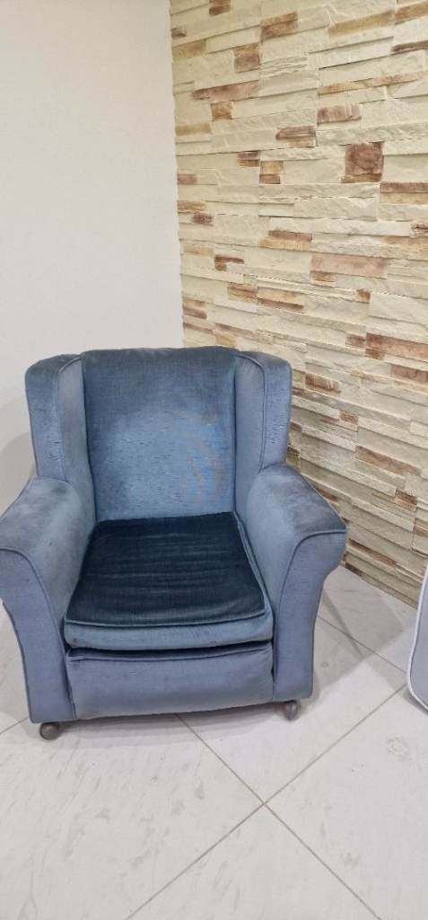 Sofa set - free to good home. 