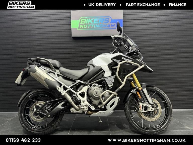 Triumph Tiger 1200 Rally Explorer 2022 **816 miles only**
