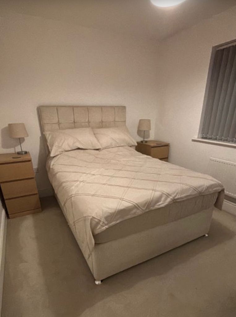 Double furnished bedroom for rent.