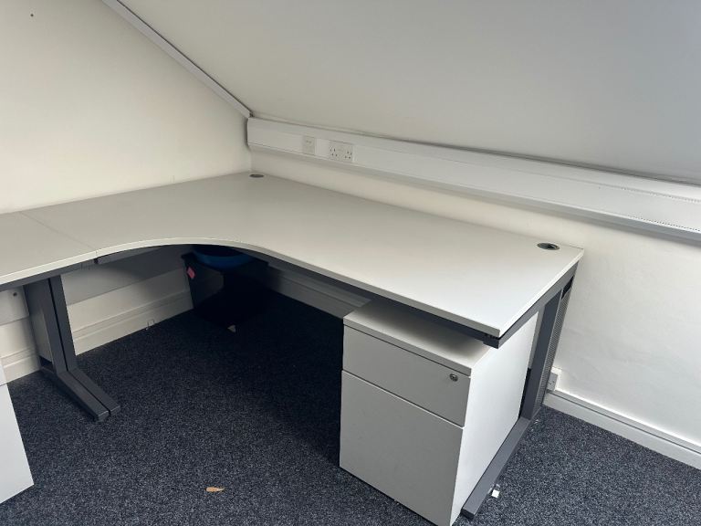 Extra large corner office desk 
