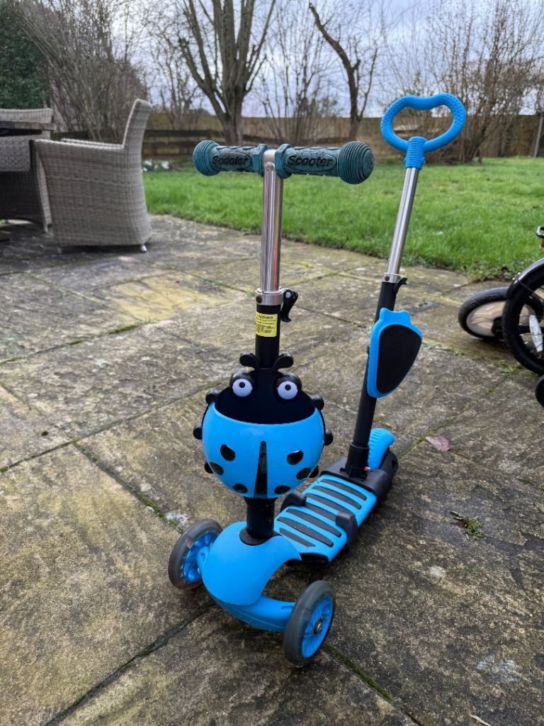 3 wheel kids scooter with LED flashing light up wheels