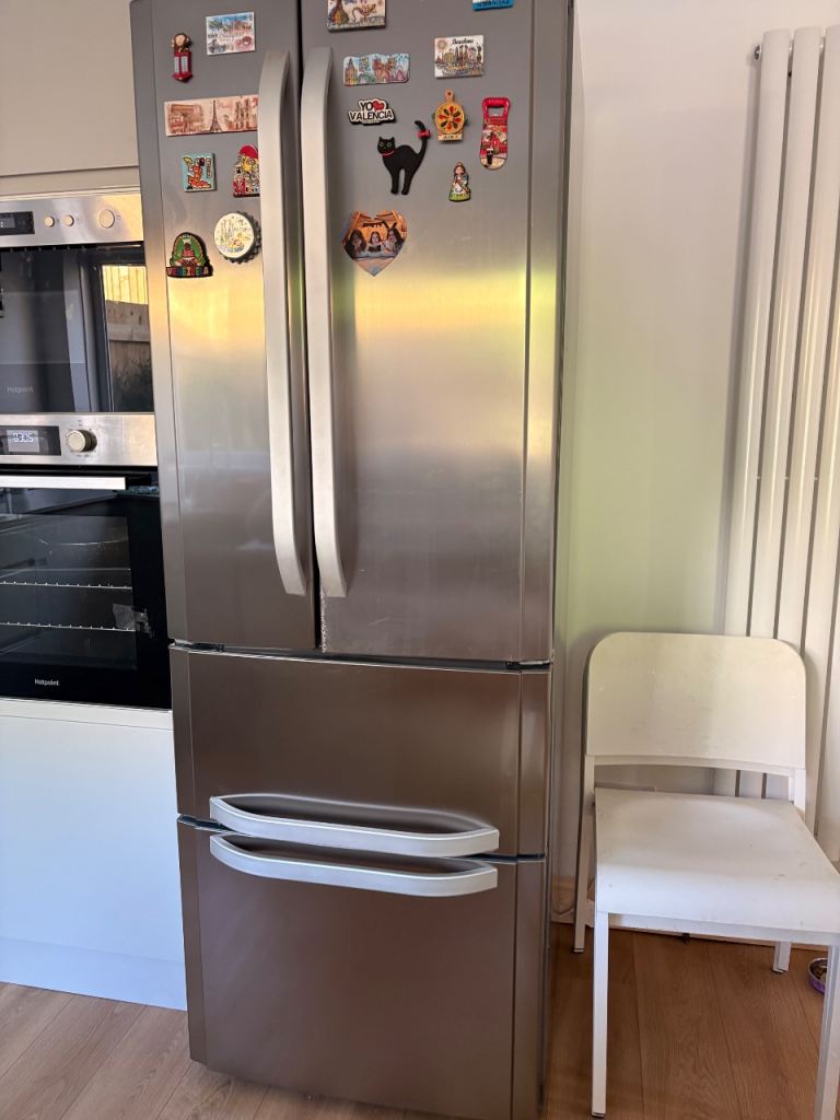 Fridge freezer 