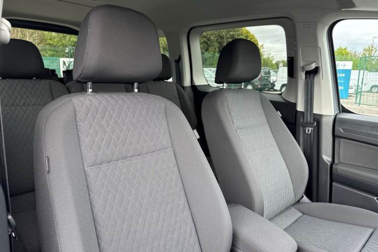 2024 Volkswagen Caddy Maxi 2.0 TDI 122 Life 5dr DSG Van DIESEL Automatic