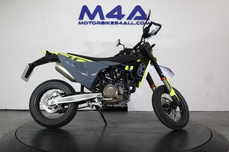 HUSQVARNA SUPERMOTO 701 SM701 701 2024
