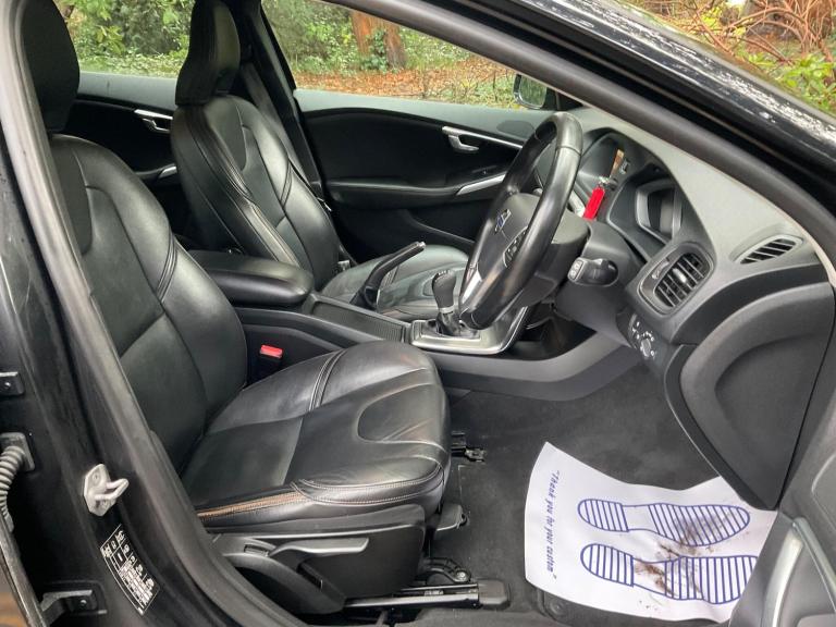 2015 Volvo V40 D2 Cross Country Lux Nav 5dr HATCHBACK DIESEL Manual