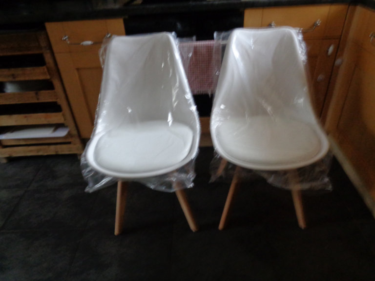 2 white scandinavian dining chairs (NEW)