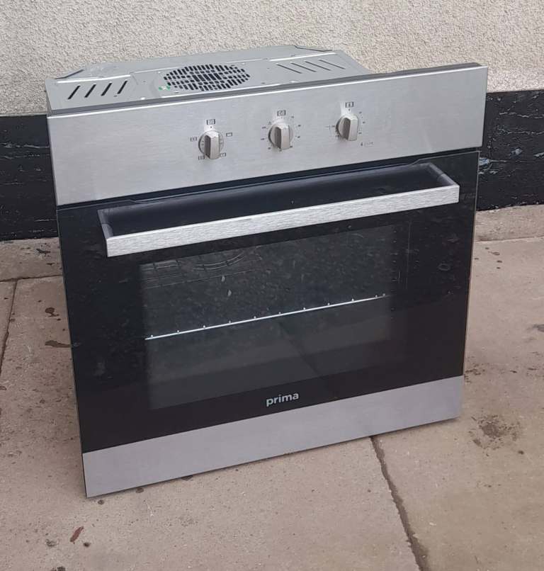 BUILT IN OVEN: PRIMA * works on ordinary plug *- DELIVERY AVAILABLE 