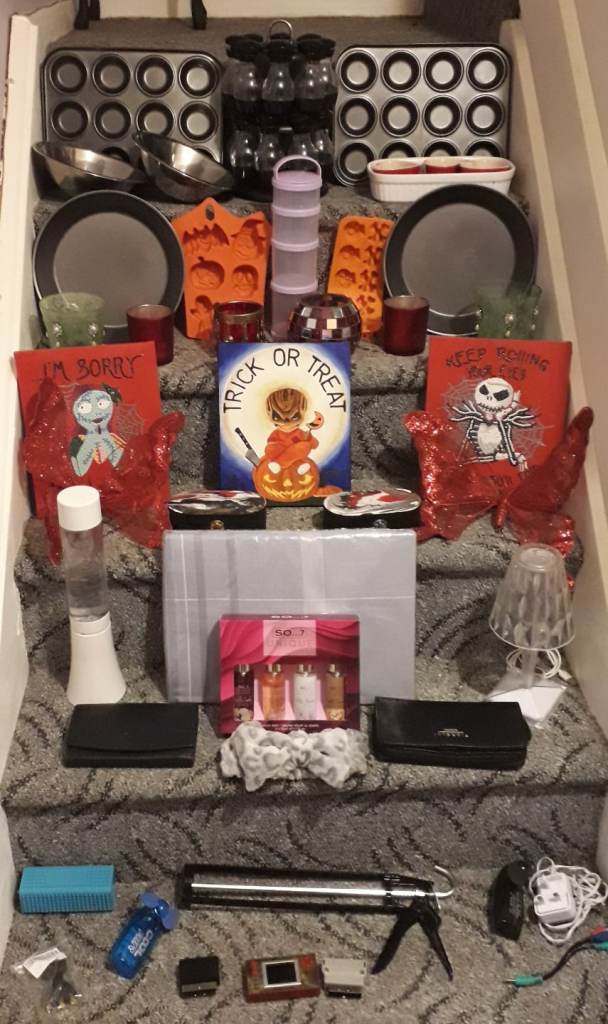 Job Lot of Mixed Household Items – Bakeware, Decor, & More