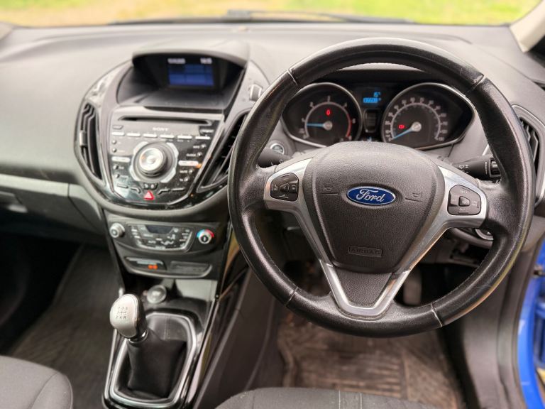 2012 FORD FIESTA B-MAX - £20 ROAD TAX - 1 YEARS MOT