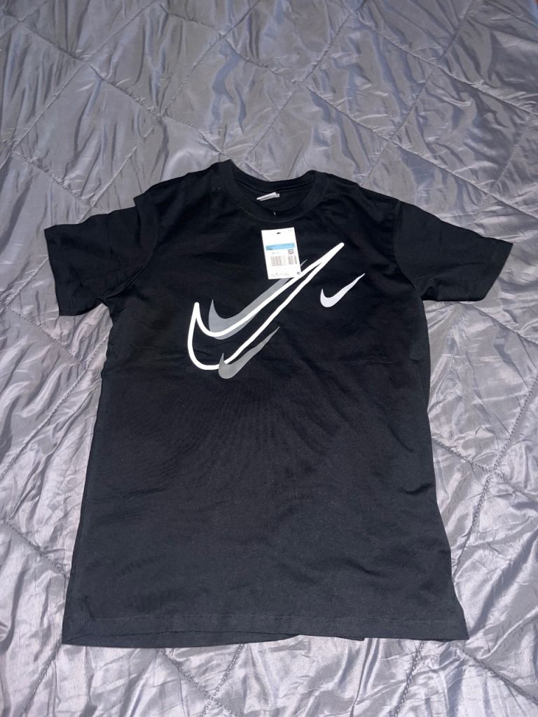 New Nike Black T-Shirt with White/Grey Swoosh
