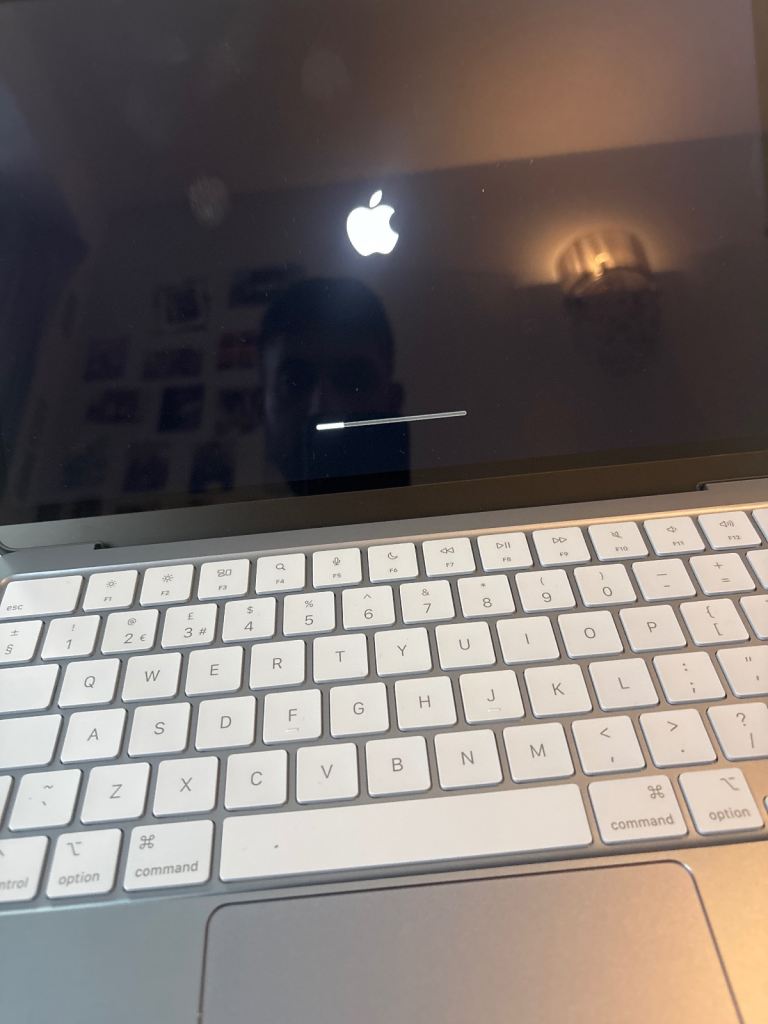 MacBook Neo 256gb