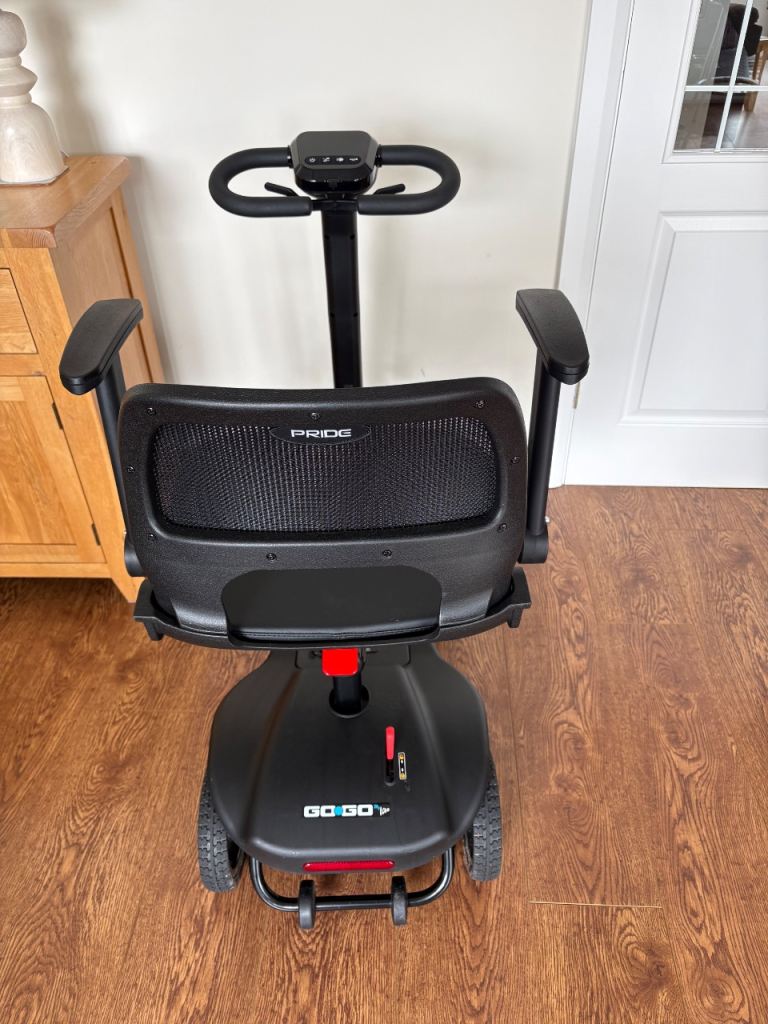SUPERB Lite, folding MOBILITY SCOOTER LIKE NEW