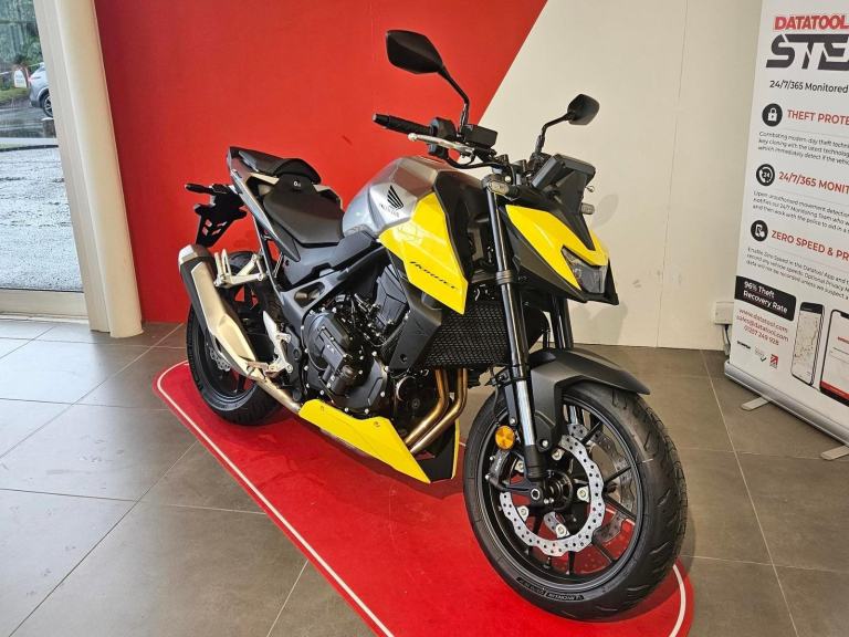 2026 HONDA CB750 HORNET E-CLUTCH