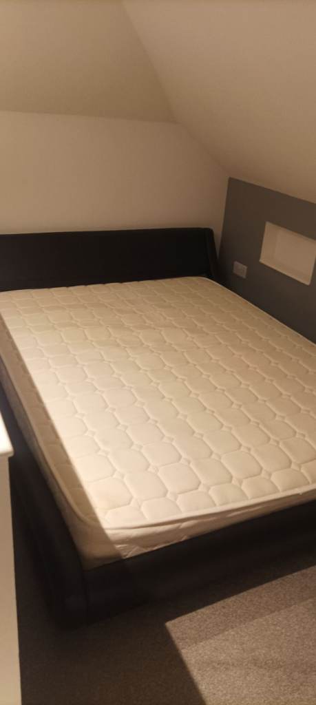 Black Leather King Size Bed + Mattress 