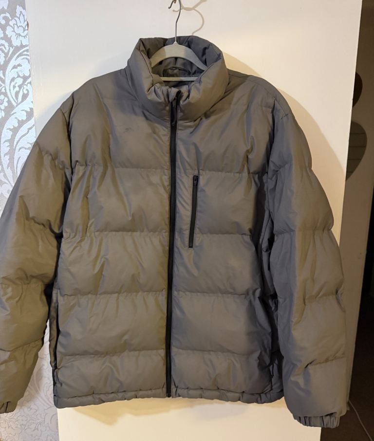 H&M Regular Fit Water-repellent Puffer Jacket Size XL