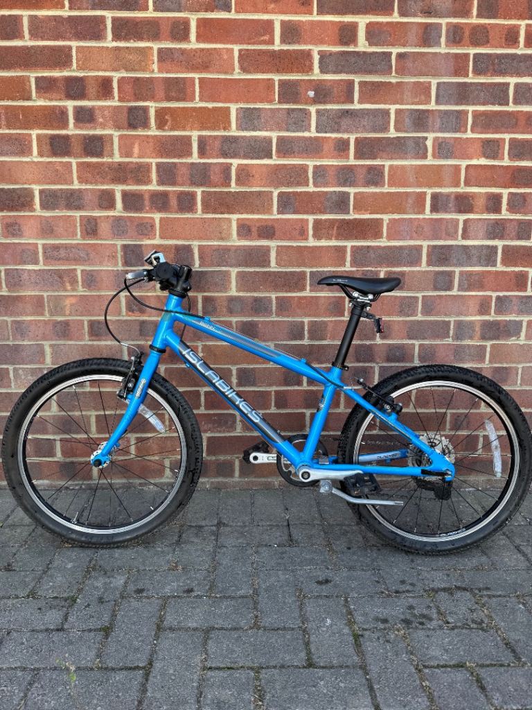 Islabike Beinn 20L super lightweight aluminium frame 7.4kg.