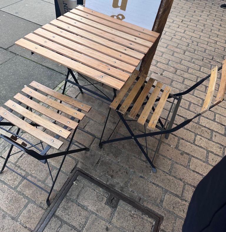 Table and chairs 