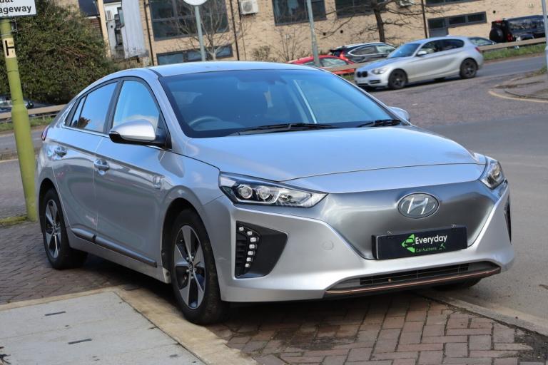 2017 Hyundai IONIQ 88kW Electric Premium 28kWh 5dr Auto **SPARE OR REPAIR** HATCHBACK Electric Au...