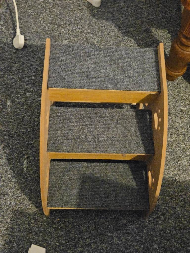 Wooden Pet Steps with Grey Carpet Treads