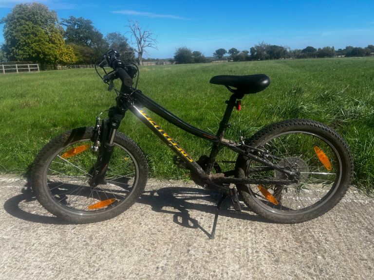 Specialized Kids Mountain Bike – Black, Good Condition
