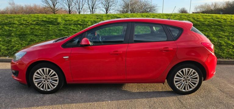 2013 Vauxhall Astra ENERGY Hatchback Petrol Manual