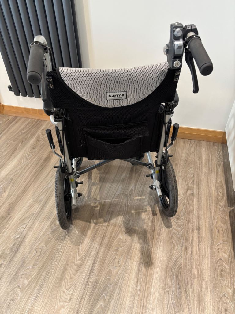 Wheelchair with power pack