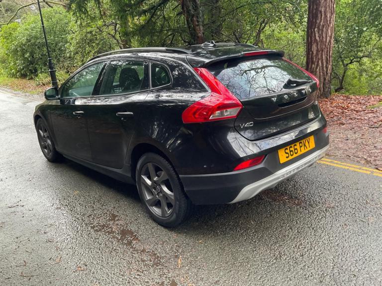 2015 Volvo V40 D2 Cross Country Lux Nav 5dr HATCHBACK DIESEL Manual