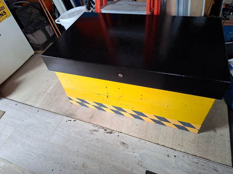 VAN VAULT Toolbox / Site Box with Lock and Key