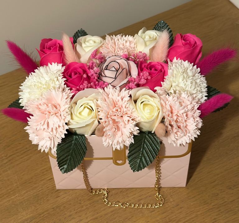 Soap flowers gift boxes 