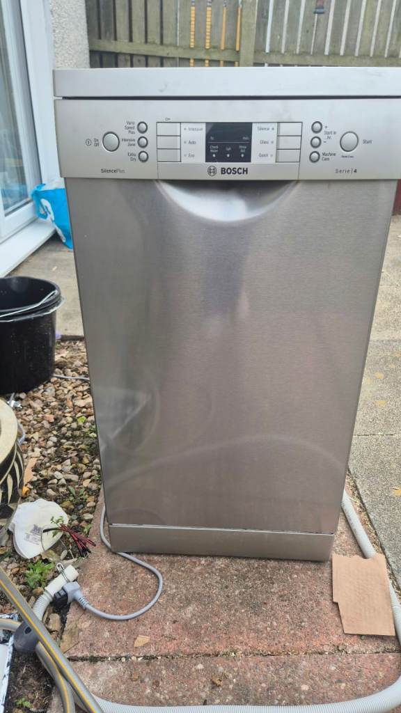 Bosch dishwasher 450 not 600 width 