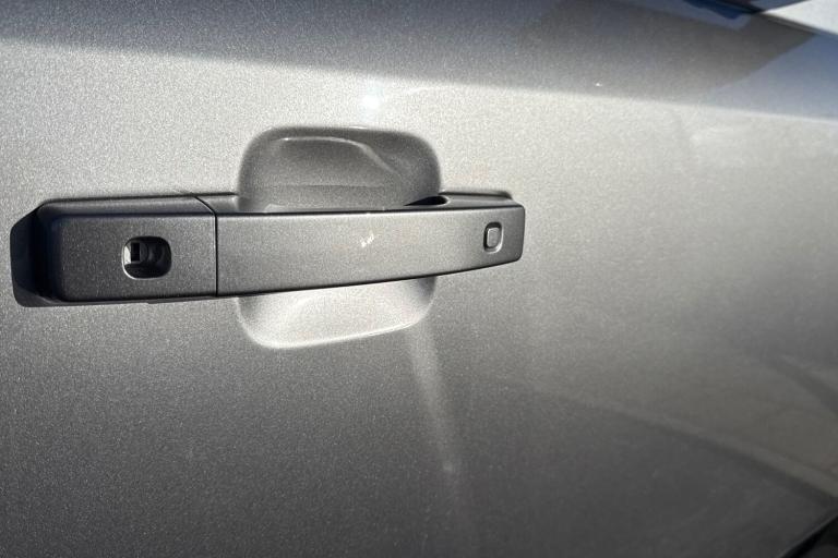 2024 Land Rover Defender 110 3.0 D300 X-Dynamic SE 5dr SUV DIESEL Automatic