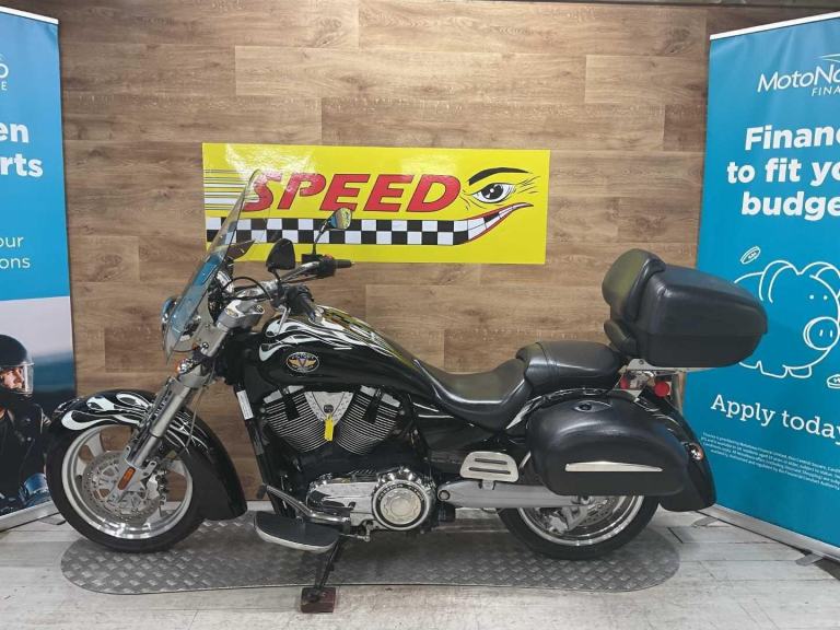 HARLEY-DAVIDSON STREETGLIDE