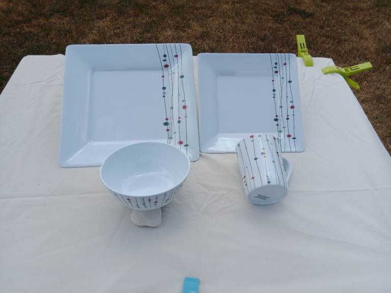 Melamine dinner set