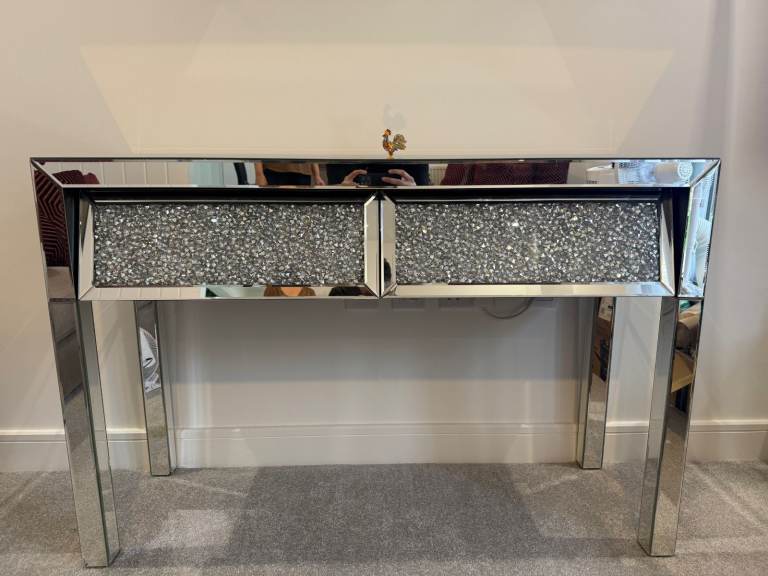 Diamond Crush Mirrored Console Table – 2 Drawers (Silver/Crushed Crystal)