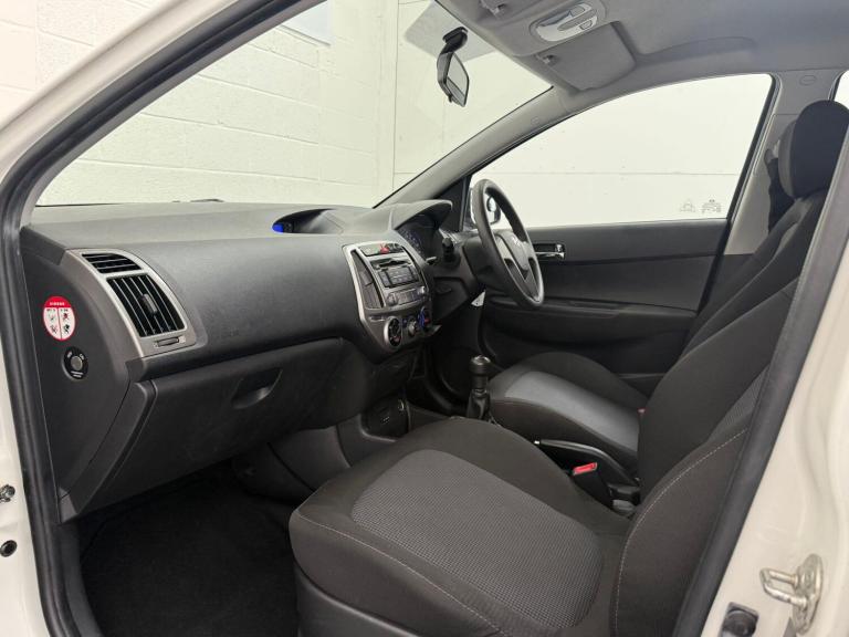 2014 Hyundai i20 1.2 Classic Euro 5 5dr HATCHBACK Petrol Manual