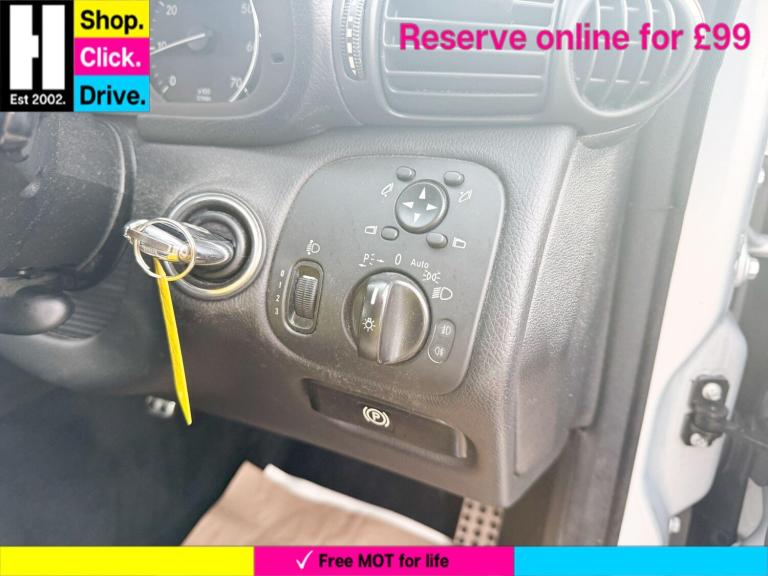 2006 Mercedes-Benz C Class 1.8 C180 Kompressor Avantgarde SE Saloon 4dr Petrol Automatic (193 g/k...